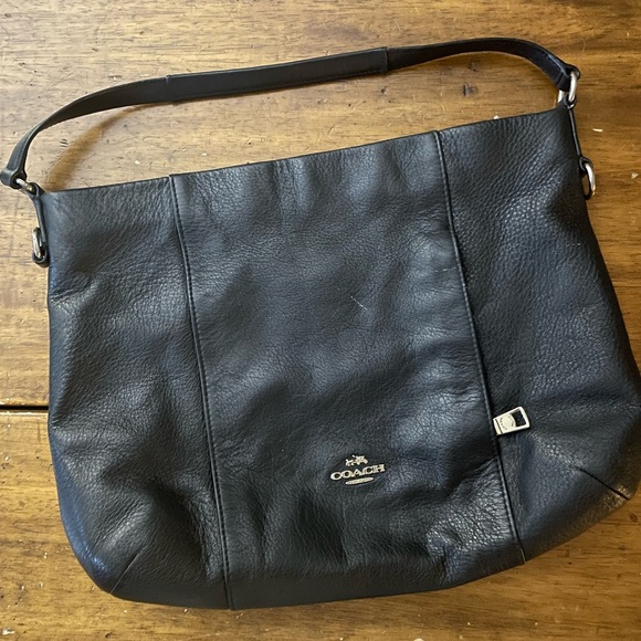 Coach Isabelle East West Handbag Purse Black Leather Signature Shoulder Bag Hobo - Picture 1 of 7